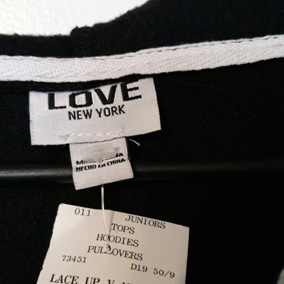 NYC / HOODIES PULLOVER - Picture 2 of 4